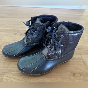 NWT Sperry Metallic Saltwater Boots